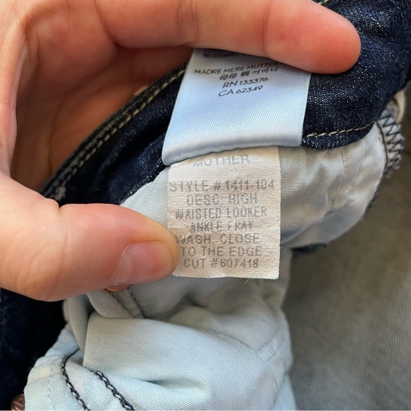 Mother High Waisted Looker Ankle Fray Close to the Edge Blue Jean Distressed 30 - Picture 12 of 15